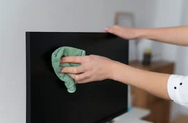 how to clean fingerprints off oled tv screen_4 how to clean fingerprints off oled tv screen_4