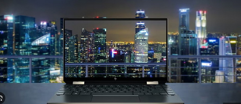 Which Display Is Best Amoled Or LCD?