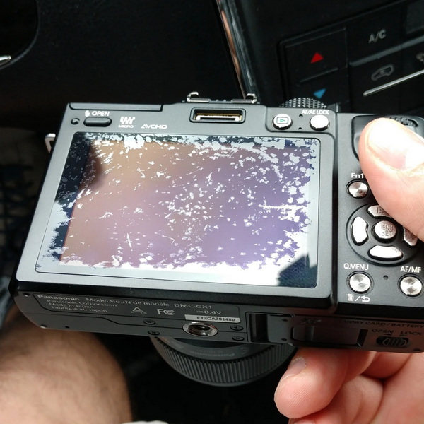 how to clean camera lcd display_2