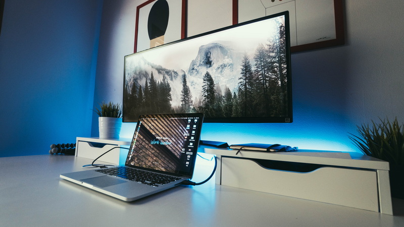 Is Pixelbook OLED Or LCD