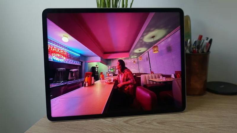 Is The Ipad Pro Screen OLED Or LCD?