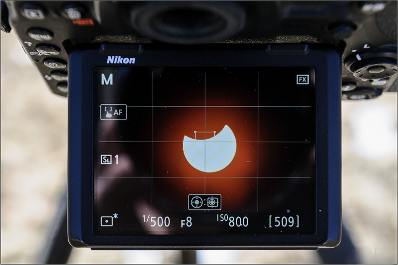 can eclipse be viewed through lcd display on camera_3
