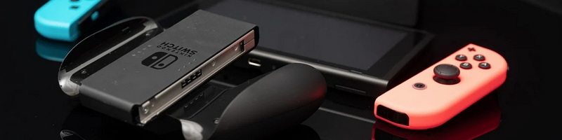 does the oled dock scratch the screen_3