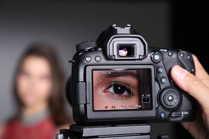 Can Eclipse Be Viewed Through Lcd Display on Camera?
