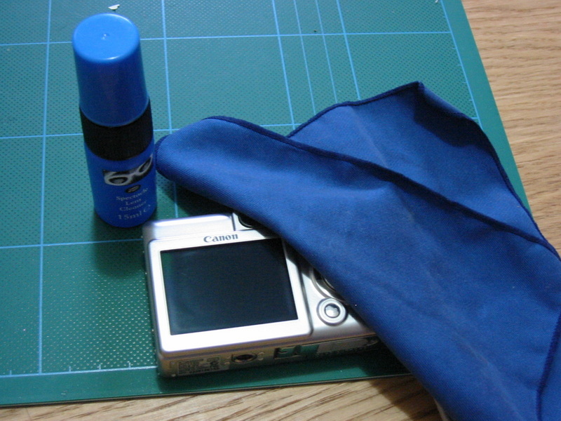 how to clean camera lcd display_4