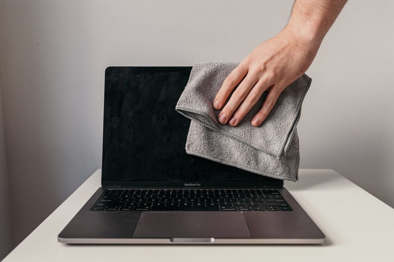 how to clean laptop lcd display_2