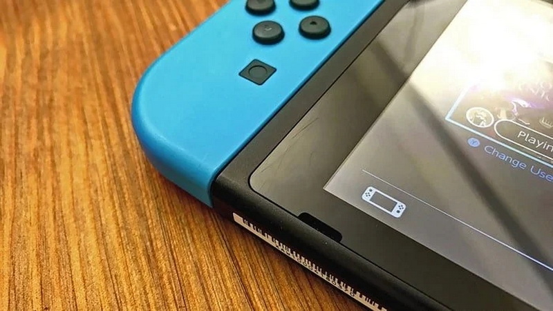 how big is nintendo switch oled screen_2