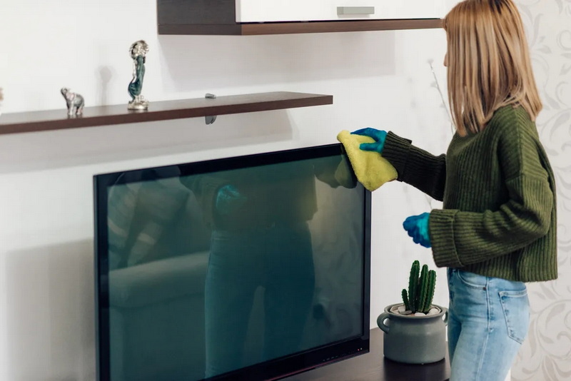 What Can I Clean My Oled Tv Screen With?