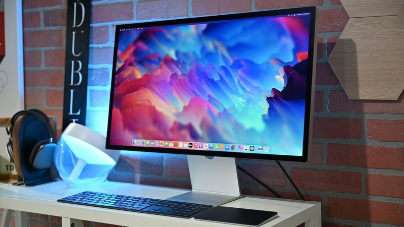 Is Imac Display LCD Or Led?