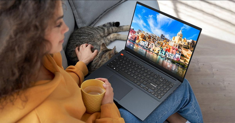 Is OLED Better Than LCD For Eyes 