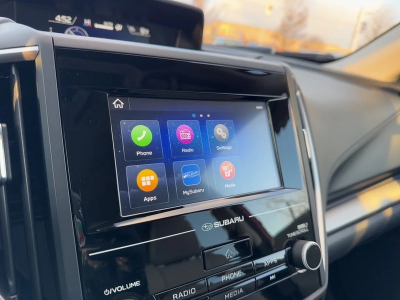 does forester premium have lcd display_4