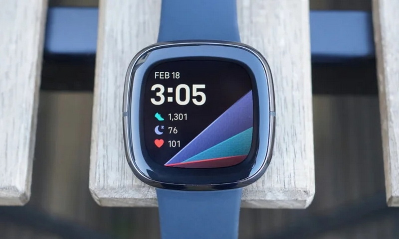 Is Fitbit Light OLED