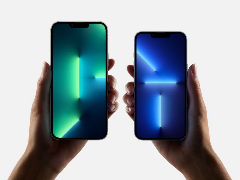 Do Iphone 13 Have Oled Screen?